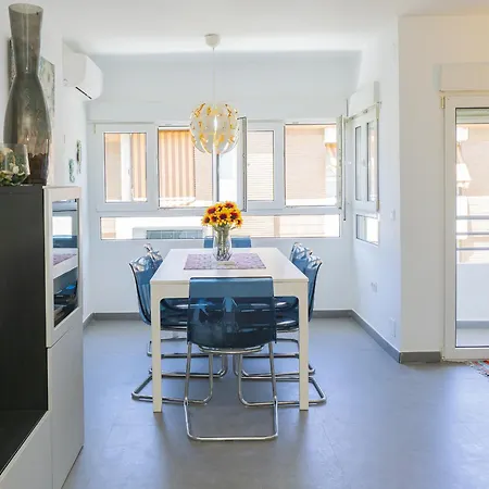 Cubo's Mariana Apartment